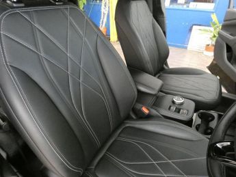 FORD MUSTANG MACH-E Standard Range 70kWh SUV 5dr Electric Automatic (269 ps)