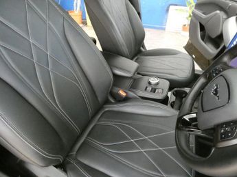 FORD MUSTANG MACH-E Standard Range 70kWh SUV 5dr Electric Automatic (269 ps)