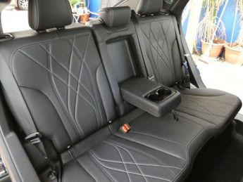 FORD MUSTANG MACH-E Standard Range 70kWh SUV 5dr Electric Automatic (269 ps)