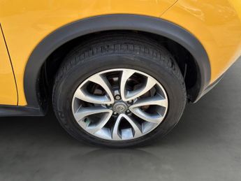 NISSAN JUKE 1.6 Tekna SUV 5dr Petrol XTRON Euro 6 (117 ps)