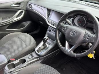 VAUXHALL ASTRA 1.6 CDTi BlueInjection Tech Line Nav Hatchback 5dr Diesel Auto E