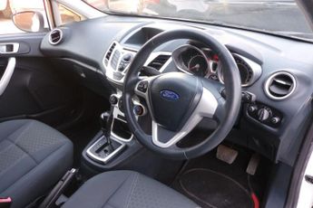 FORD FIESTA 1.4 Zetec Hatchback 5dr Petrol Automatic (154 g/km, 94 bhp)