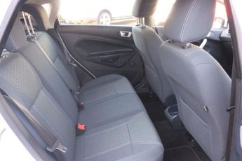 FORD FIESTA 1.4 Zetec Hatchback 5dr Petrol Automatic (154 g/km, 94 bhp)