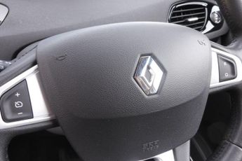 RENAULT SCENIC 1.5 dCi Dynamique TomTom MPV 5dr Diesel EDC Euro 5 (110 ps)