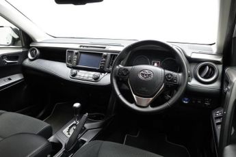 TOYOTA RAV4 2.5 VVT-h Icon Tech SUV 5dr Petrol Hybrid CVT Euro 6 (s/s) (197 