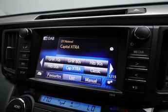 TOYOTA RAV4 2.5 VVT-h Icon Tech SUV 5dr Petrol Hybrid CVT Euro 6 (s/s) (197 