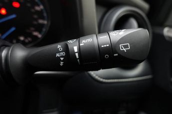 TOYOTA RAV4 2.5 VVT-h Icon Tech SUV 5dr Petrol Hybrid CVT Euro 6 (s/s) (197 