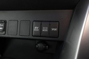 TOYOTA RAV4 2.5 VVT-h Icon Tech SUV 5dr Petrol Hybrid CVT Euro 6 (s/s) (197 