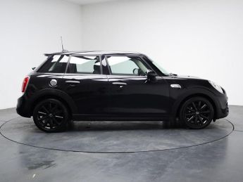 MINI HATCH 2.0 Cooper SD Hatchback 5dr Diesel Auto 6Spd Euro 6 (s/s) (170 p