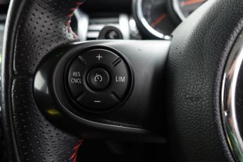 MINI HATCH 2.0 Cooper SD Hatchback 5dr Diesel Auto 6Spd Euro 6 (s/s) (170 p