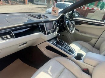 PORSCHE MACAN 3.0 TD V6 S SUV 5dr Diesel PDK 4WD Euro 6 (s/s) (258 ps)