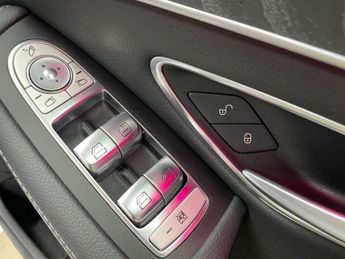 MERCEDES-BENZ C-CLASS 3.0 C43 V6 AMG Edition (Premium) Saloon 4dr Petrol G-Tronic+ 4MA