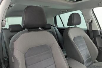 VOLKSWAGEN GOLF 2.0 TDI BlueMotion Tech GT Edition Hatchback 5dr Diesel DSG Euro