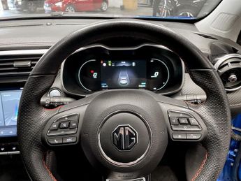 MG MG ZS 72.6kWh Trophy Long Range SUV 5dr Electric Auto (156 ps)