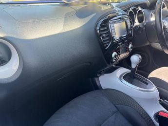NISSAN JUKE 1.6 N-Connecta SUV 5dr Petrol XTRON Euro 6 (117 ps)