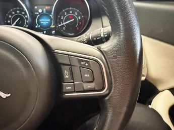 JAGUAR E-PACE 2.0 P200 S SUV 5dr Petrol Auto AWD Euro 6 (s/s) (200 ps)