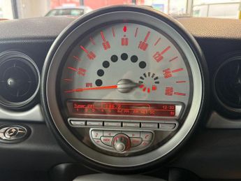 MINI CONVERTIBLE 1.6 Cooper Convertible 2dr Petrol Auto Euro 4 (120 ps)