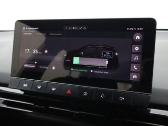 MG MG 4 64kWh SE Long Range Hatchback 5dr Electric Auto (203 ps)