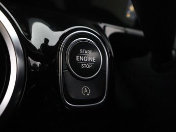 MERCEDES-BENZ GLA CLASS 2.0 GLA250 AMG Line (Executive) SUV 5dr Petrol 8G-DCT Euro 6 (s/
