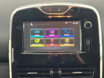 RENAULT CLIO 0.9 TCe Dynamique Nav Hatchback 5dr Petrol Manual Euro 6 (s/s) (