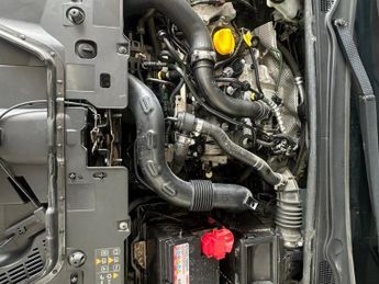 RENAULT CLIO 0.9 TCe Dynamique Nav Hatchback 5dr Petrol Manual Euro 6 (s/s) (