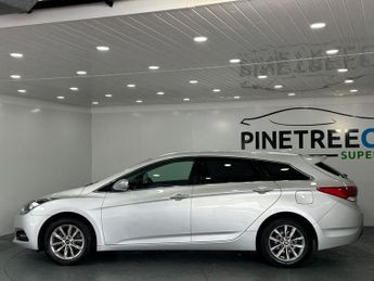 HYUNDAI I40 1.7 CRDi Blue Drive SE Nav Tourer 5dr Diesel Manual Euro 6 (s/s)