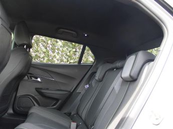 PEUGEOT E-2008 50kWh GT SUV 5dr Electric Auto (7kW Charger) (136 ps)