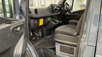MERCEDES-BENZ eSprinter 55kWh Progressive Panel Van 5dr Electric Auto FWD L2 H2 20kW Cha