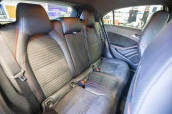 MERCEDES-BENZ A-CLASS 2.1 A220d AMG Line Hatchback 5dr Diesel 7G-DCT Euro 6 (s/s) (177
