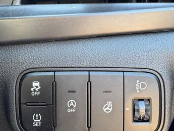 HYUNDAI BAYON 1.0 T-GDi MHEV Premium SUV 5dr Petrol Hybrid DCT Euro 6 (s/s) (1