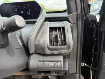 TOYOTA BZ4X 71.4kWh Pure SUV 5dr Electric Auto (11kW OBC) (204 ps)