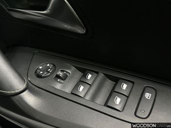 PEUGEOT E-2008 50kWh GT SUV 5dr Electric Auto (136 ps)