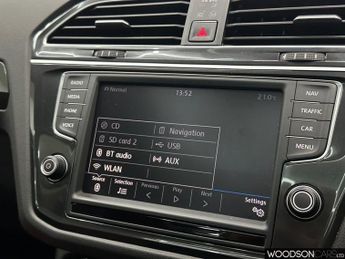 VOLKSWAGEN TIGUAN 2.0 TDI BlueMotion Tech SEL SUV 5dr Diesel DSG 4Motion Euro 6 (s