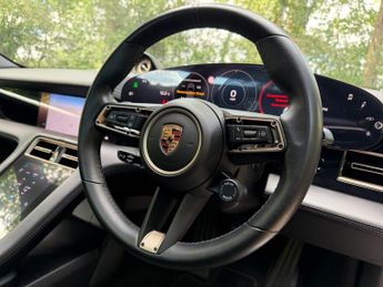 PORSCHE TAYCAN Performance Plus 93.4kWh 4S Saloon 4dr Electric Auto 4WD (11kW C