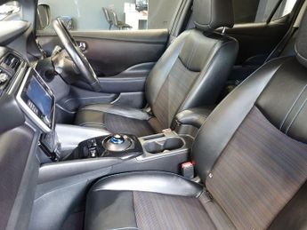 NISSAN LEAF 40kWh N-Connecta Hatchback 5dr Electric Auto (150 ps)