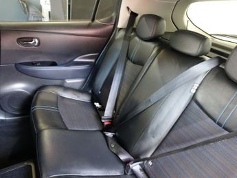 NISSAN LEAF 40kWh N-Connecta Hatchback 5dr Electric Auto (150 ps)