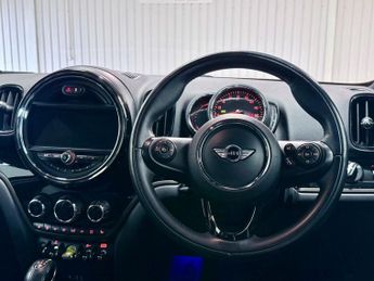 MINI COUNTRYMAN 1.5 7.6kWh Cooper SE SUV 5dr Petrol Plug-in Hybrid Auto ALL4 Eur