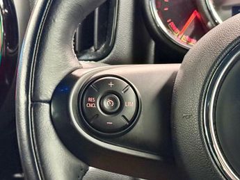 MINI COUNTRYMAN 1.5 7.6kWh Cooper SE SUV 5dr Petrol Plug-in Hybrid Auto ALL4 Eur