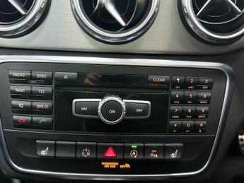 MERCEDES-BENZ GLA GLA200 AMG LINE PREMIUM PLUS 5d  AUTO  136 BHP