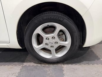 NISSAN LEAF 30kWh Acenta Hatchback 5dr Electric Auto (109 bhp)