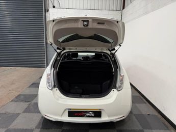 NISSAN LEAF 30kWh Acenta Hatchback 5dr Electric Auto (109 bhp)