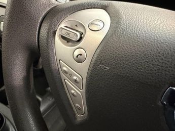 NISSAN LEAF 30kWh Acenta Hatchback 5dr Electric Auto (109 bhp)