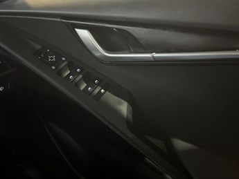 KIA NIRO 1.6h GDi 2 SUV 5dr Petrol Hybrid DCT Euro 6 (s/s) (139 bhp)
