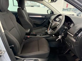 SKODA KAROQ 2.0 TDI SE SUV 5dr Diesel DSG 4WD Euro 6 (s/s) (150 ps)