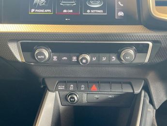 AUDI A1 1.0 TFSI 30 Citycarver 5dr Petrol S Tronic Euro 6 (s/s) (110 ps)