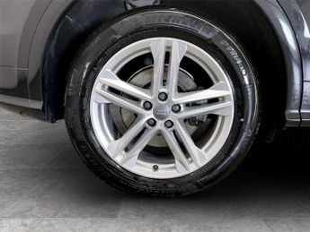 AUDI Q5 2.0 TDI 40 S line SUV 5dr Diesel S Tronic quattro Euro 6 (s/s) (
