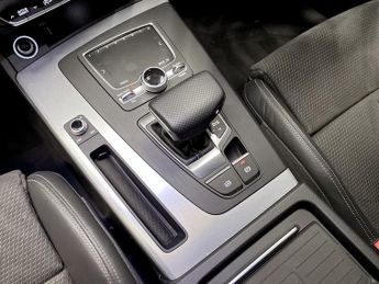 AUDI Q5 2.0 TDI 40 S line SUV 5dr Diesel S Tronic quattro Euro 6 (s/s) (