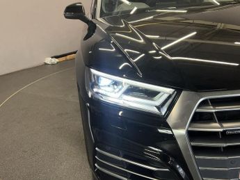 AUDI Q5 2.0 TDI 40 S line SUV 5dr Diesel S Tronic quattro Euro 6 (s/s) (