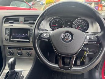 VOLKSWAGEN GOLF 1.6 TDI BlueMotion Tech Match Hatchback 5dr Diesel DSG Euro 5 (s