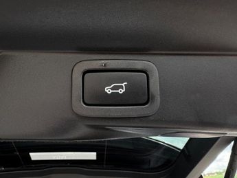 LAND ROVER RANGE ROVER SPORT 5.0 P575 V8 GPF SVR SUV 5dr Petrol Auto 4WD Euro 6 (s/s) (575 ps